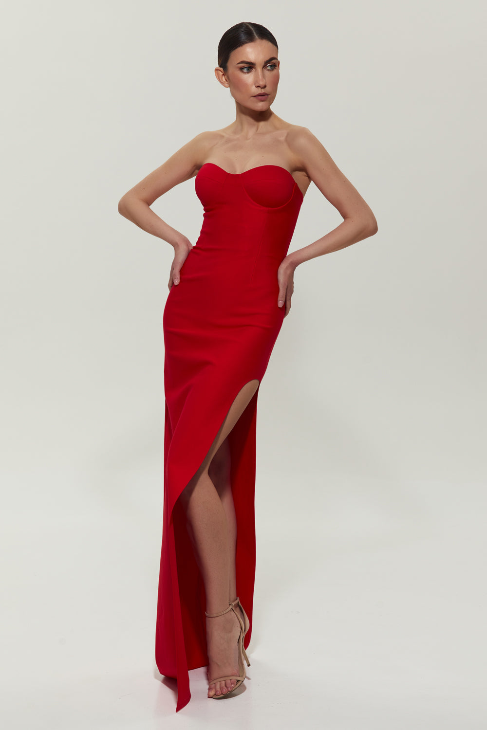 Red jersey floor-length dress with cup.