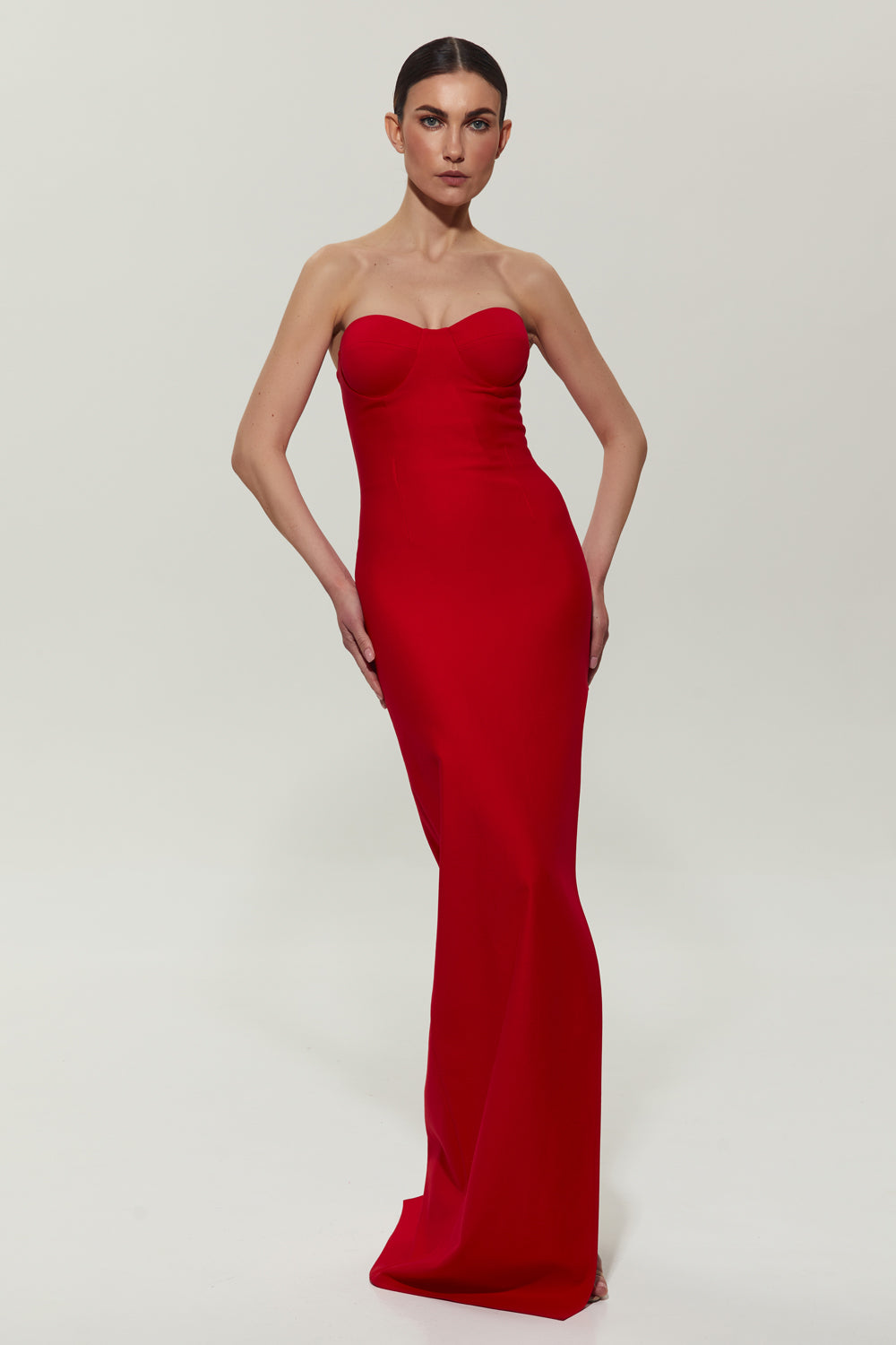 Red jersey floor-length dress with cup.