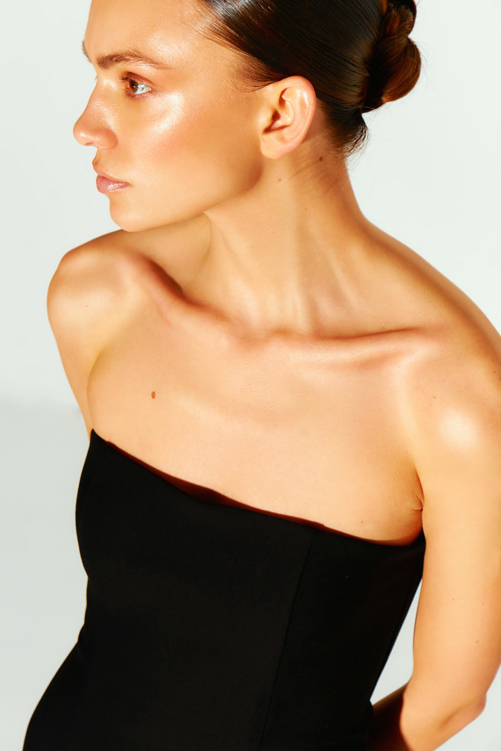 Rochie maxi neagra cu fund de cristal